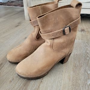Cape Clogs leather boots